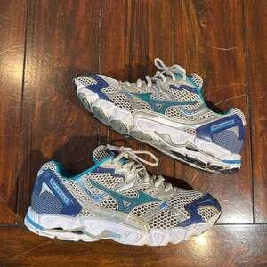 Mizuno Wave Alchemy 8 Women's Running Shoes White Silver Blue